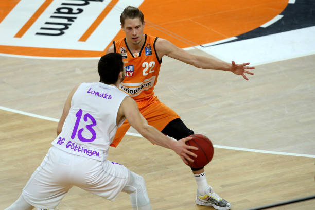 冲击联赛冠 冲击联赛冠